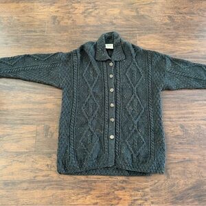 Carriag Donn Cozy green Cable Knit Cardigan (hole in shoulder)